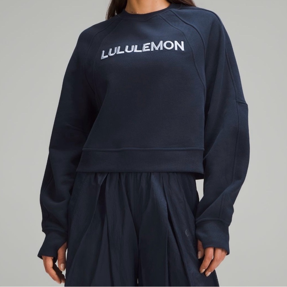 LULULEMON HOODIE NWT Scuba Oversized Pullover    
New with tags 
Color Navy True